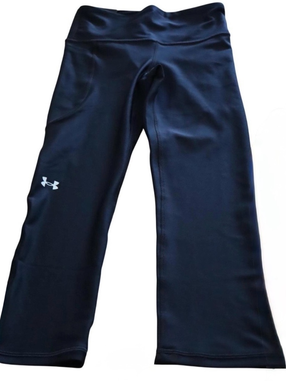 Under Armour navy Cropped Performance Leggings. Fits medium!